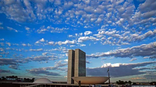 Congresso aprova aumento salarial que pode ultrapassar teto constitucional