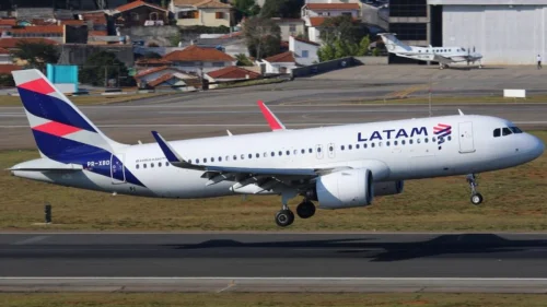 Falha em avião da Latam interrompe operações em Congonhas por 20 minutos