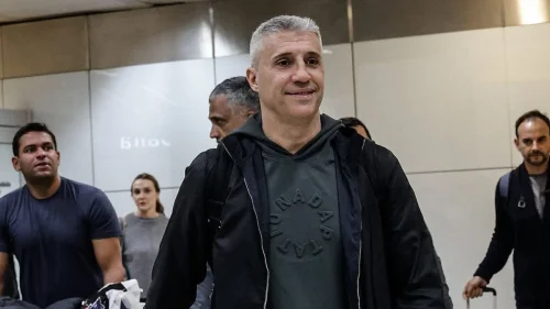 Hernán Crespo retorna ao São Paulo como técnico após recusar proposta europeia