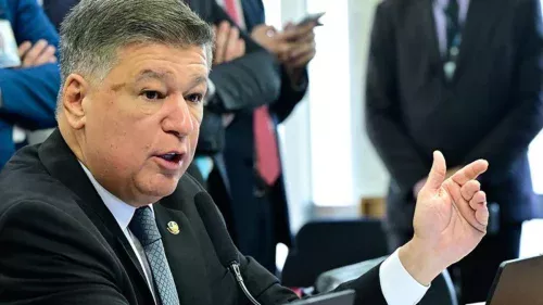 Relatório final da CPMI do INSS é entregue ao STF para anexo a inquéritos