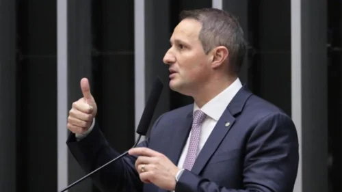 Câmara aprova projeto anti-facções com endurecimento de penas para crimes