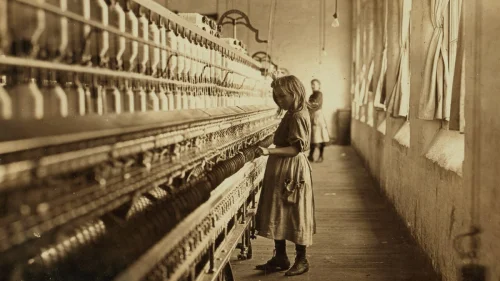 O fotógrafo que se disfarçou para expor a infância roubada nos EUA