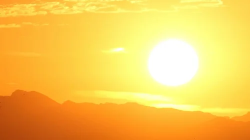 Criança de 2 anos morre após ser esquecida em carro sob 37°C na Espanha
