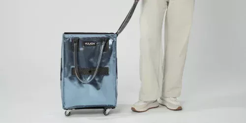 Hulken, bolsa de rodinhas queridinha de celebridades, mira mercado de viagens