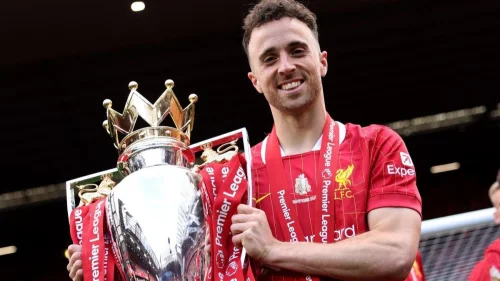 Diogo Jota e irmão morrem em acidente de carro na Espanha a caminho da Inglaterra