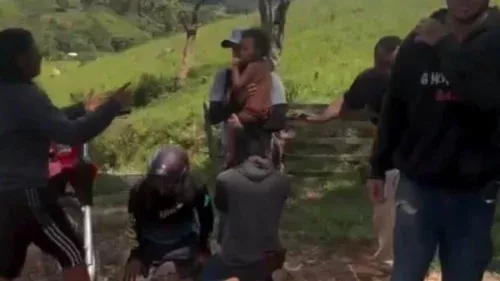 Menina autista de 4 anos é encontrada com vida após dois dias perdida em mata de MG