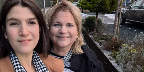 Filha que vive no exterior há 15 anos descreve dor da distância da mãe