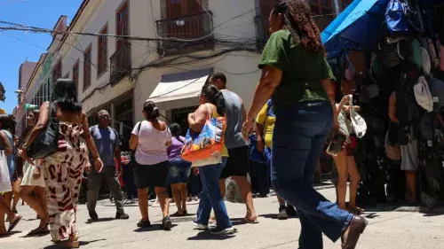 R$ 300 milhões em produtos falsificados: o verdadeiro motivo da megaoperação no Brás que fechou 2 mil lojas