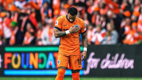 Memphis Depay iguala Van Persie como maior artilheiro da história da Holanda