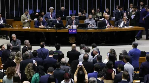 Congresso derruba 52 vetos de Lula ao PL do Licenciamento Ambiental