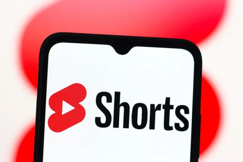 YouTube permitirá que criadores façam Shorts com sua própria imagem gerada por IA
