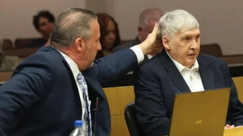 Ex-professor de Nova York é julgado por abusar de alunos em excursões escolares