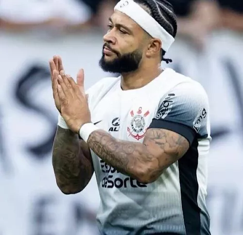 Memphis Depay deixa o Corinthians e acerta com Al-Ahli