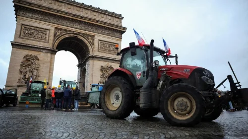 Agricultores europeus bloqueiam ruas em protesto contra acordo UE-Mercosul