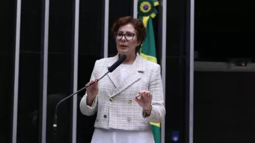 Corte italiana julga hoje pedido de extradição de Carla Zambelli para o Brasil