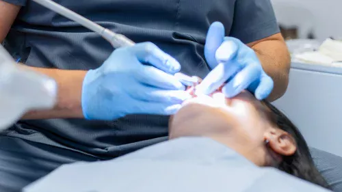 Justiça condena dentista que perdeu broca na boca de paciente em Florianópolis