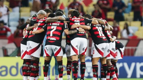 Flamengo enfrenta Fortaleza no Maracanã com chance de assumir liderança