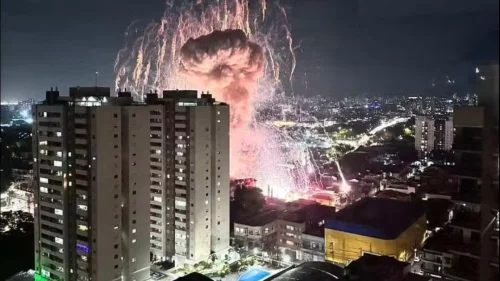 Explosão em galpão de fogos de artifício causa destruição no Tatuapé