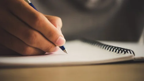 Fuvest 2026 implementa mudanças históricas no formato da redação