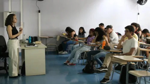 Fuvest 2026 registra 9,17% de abstenção na primeira fase do vestibular