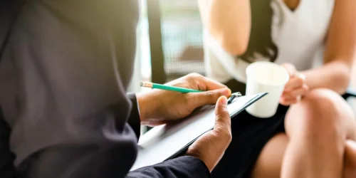 Executivos de grandes empresas revelam perguntas-chave para identificar talentos em entrevistas