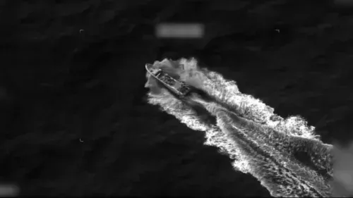 Vídeo chocante: ataque militar dos EUA a barco suspeito no Pacífico deixa 3 mortos