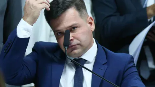 Defesa de ex-diretor da PRF pede a Moraes transferência para presídio em SC