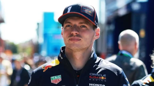 Mercado da F1 especula transferência de Max Verstappen para Mercedes em 2026