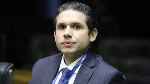 Câmara dos Deputados vota nesta terça projeto que recalibra penas de condenados do 8 de janeiro