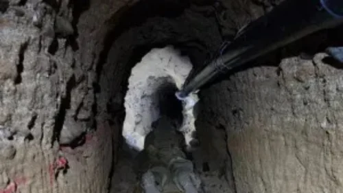 Túnel clandestino entre México e EUA é descoberto com sistema elétrico e trilhos