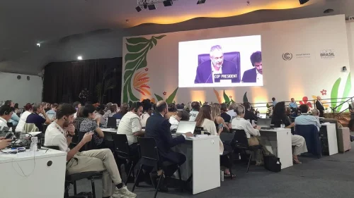COP30 é suspensa após questionamentos de países sobre aprovação de textos