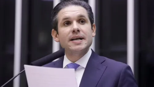 Presidente da Câmara diz que CPI do Banco Master precisa aguardar na fila de pedidos