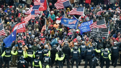 FBI não infiltrou manifestantes no ataque ao Capitólio