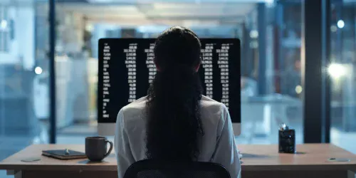 Fim dos "chefes que só mandam": como a IA está matando os gestores puros nas big techs