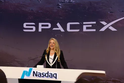 SpaceX altera documento para IPO e sinaliza possível fusão com Tesla