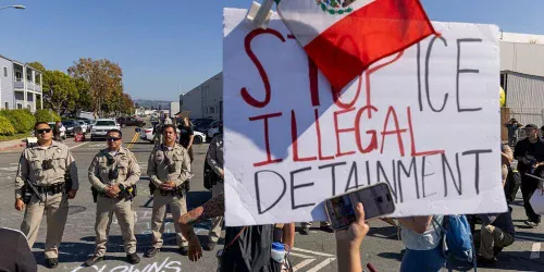 Trabalhadores de tecnologia pedem que CEOs se manifestem contra a ICE e cancelem contratos