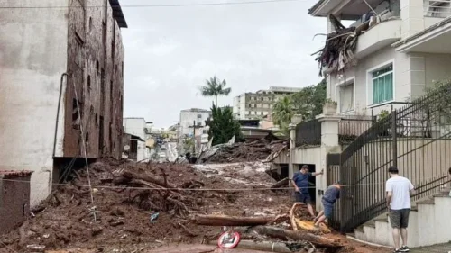 Chuvas em Minas Gerais deixam 24 mortos e decretam calamidade em Juiz de Fora
