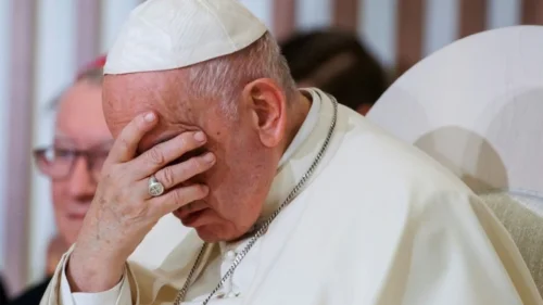 Os Desafios do Papa Francisco em Enfrentar os Abusos Sexuais no Clero