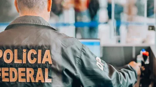 Cinco deportados dos EUA são presos ao desembarcar no Brasil por mandados em aberto