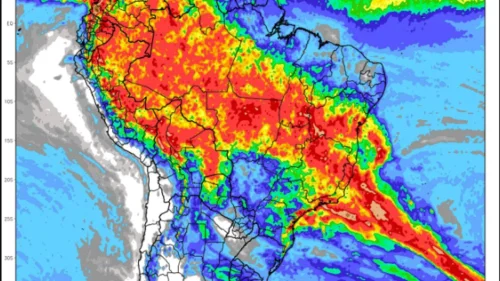 Frente fria avança pelo Brasil com risco de temporais em 16 estados
