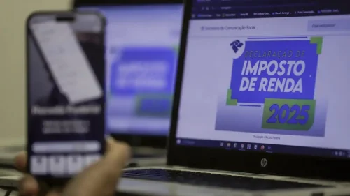 67% dos brasileiros planejam usar restituição do IR para pagar dívidas em 2025