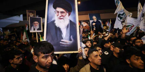 Supremo Líder do Irã, Ali Khamenei, morre em ataques conjuntos de EUA e Israel