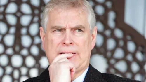 Ex-príncipe Andrew é solto após 11 horas preso por suspeita de má conduta pública