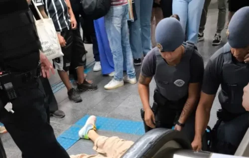 Policial reformado atira em jovem em estação de metrô de SP durante discussão