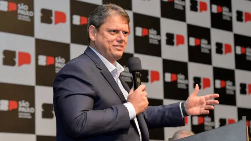 Tarcísio defende intervenção na Enel após novo apagão na Grande São Paulo