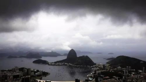 Rio de Janeiro entra em estágio 2 devido a temporal e ventos fortes