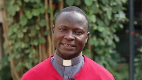Exército de Uganda confirma prisão de padre investigado por atividades subversivas