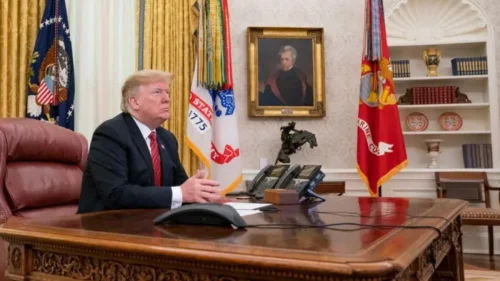 Trump sanciona lei que libera arquivos de investigação sobre Jeffrey Epstein