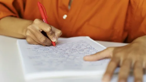 Seduc-SP implementa tecnologia de digitalização para correção de redações