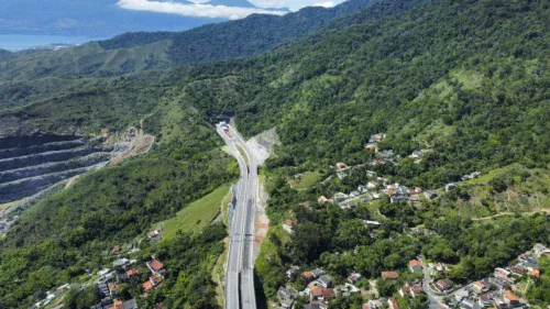Feriado do Trabalhador na Tamoios: 158 mil veículos e horários de pico que você precisa saber